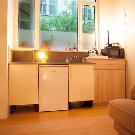 Apartamento Charming In A Courtyard In *