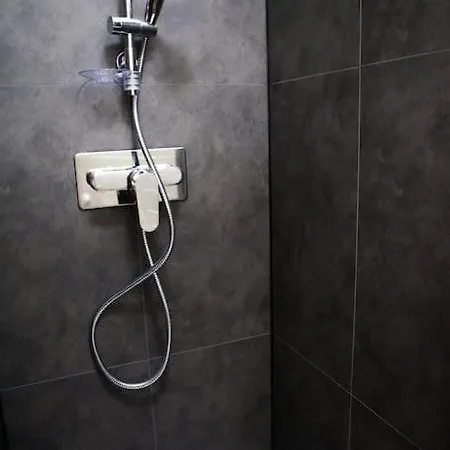 Charming In A Courtyard In Apartman *