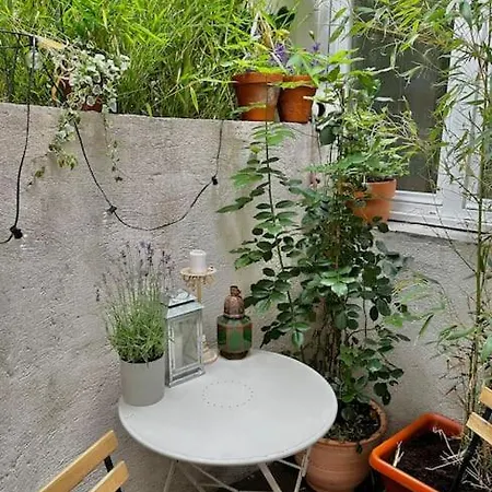 Charming In A Courtyard In Apartment