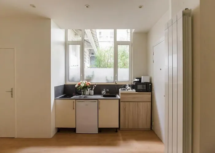 Charming In A Courtyard In Apartament *