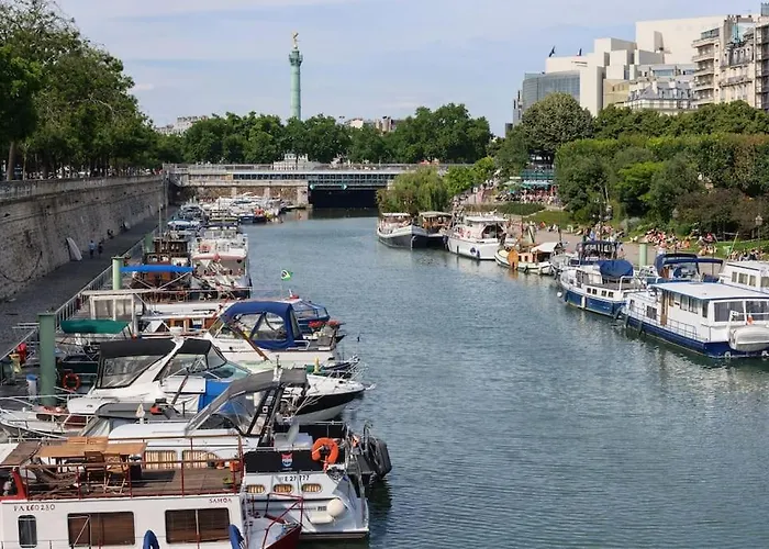 Appartement Charming In A Courtyard In Paris