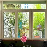Apartment Charming In A Courtyard In *